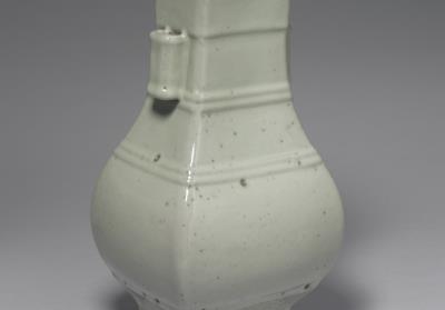 图片[3]-Vase with tubular handles and linear pattern in green glaze, Qing dynasty, Yongzheng reign (1723-1735)-China Archive